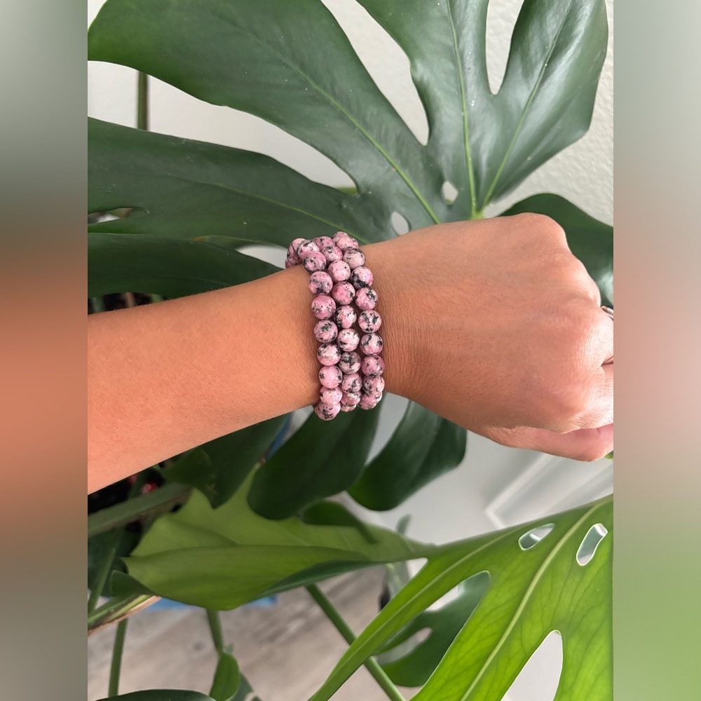 Dyed Jade bracelet (one) - Picture 2 of 3